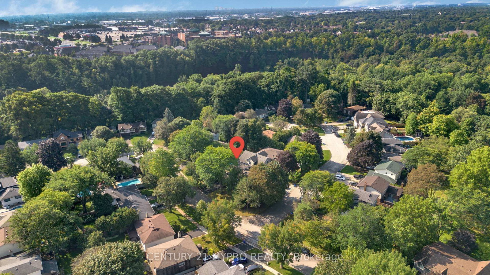 1242 Richards Crescent • Oakville, ON photo 4