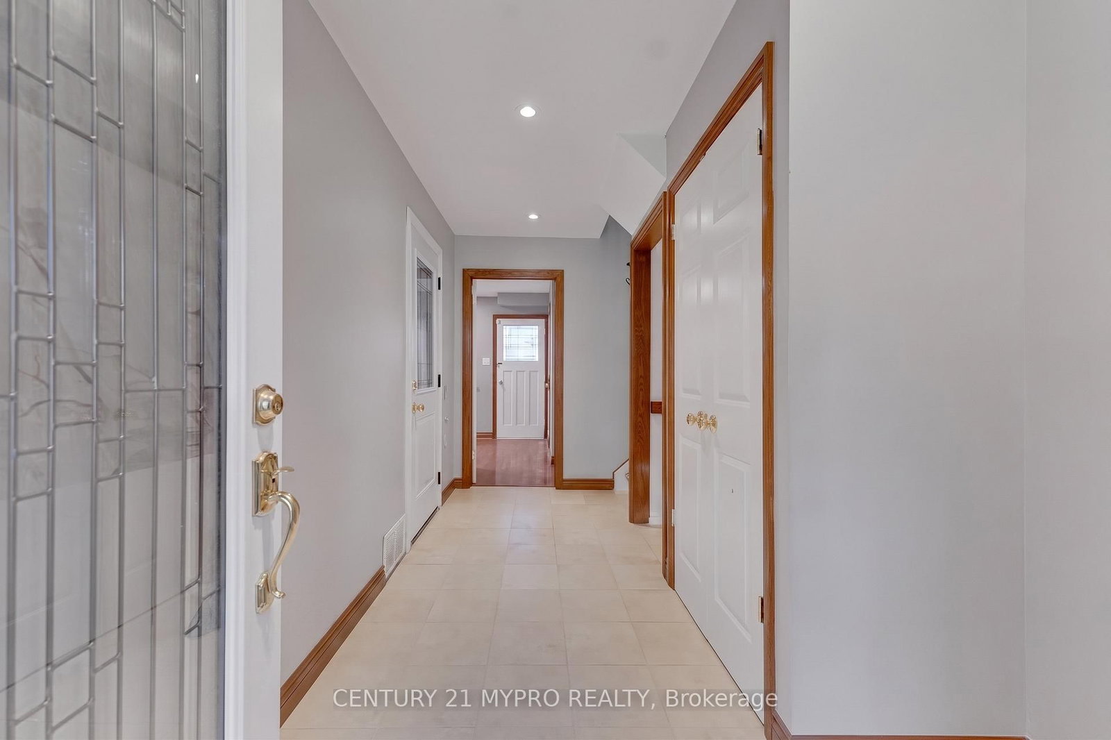 1242 Richards Crescent • Oakville, ON photo 8