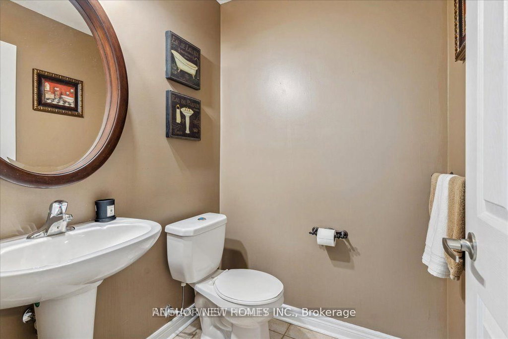 3 - 6 Cedar Lake Crescent 5