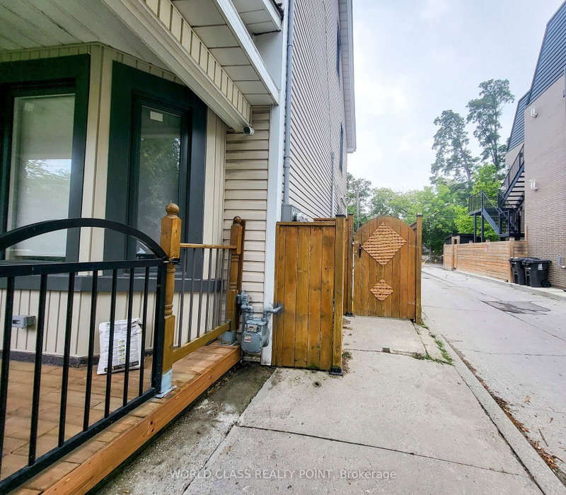 MAIN - 49 Vine Avenue