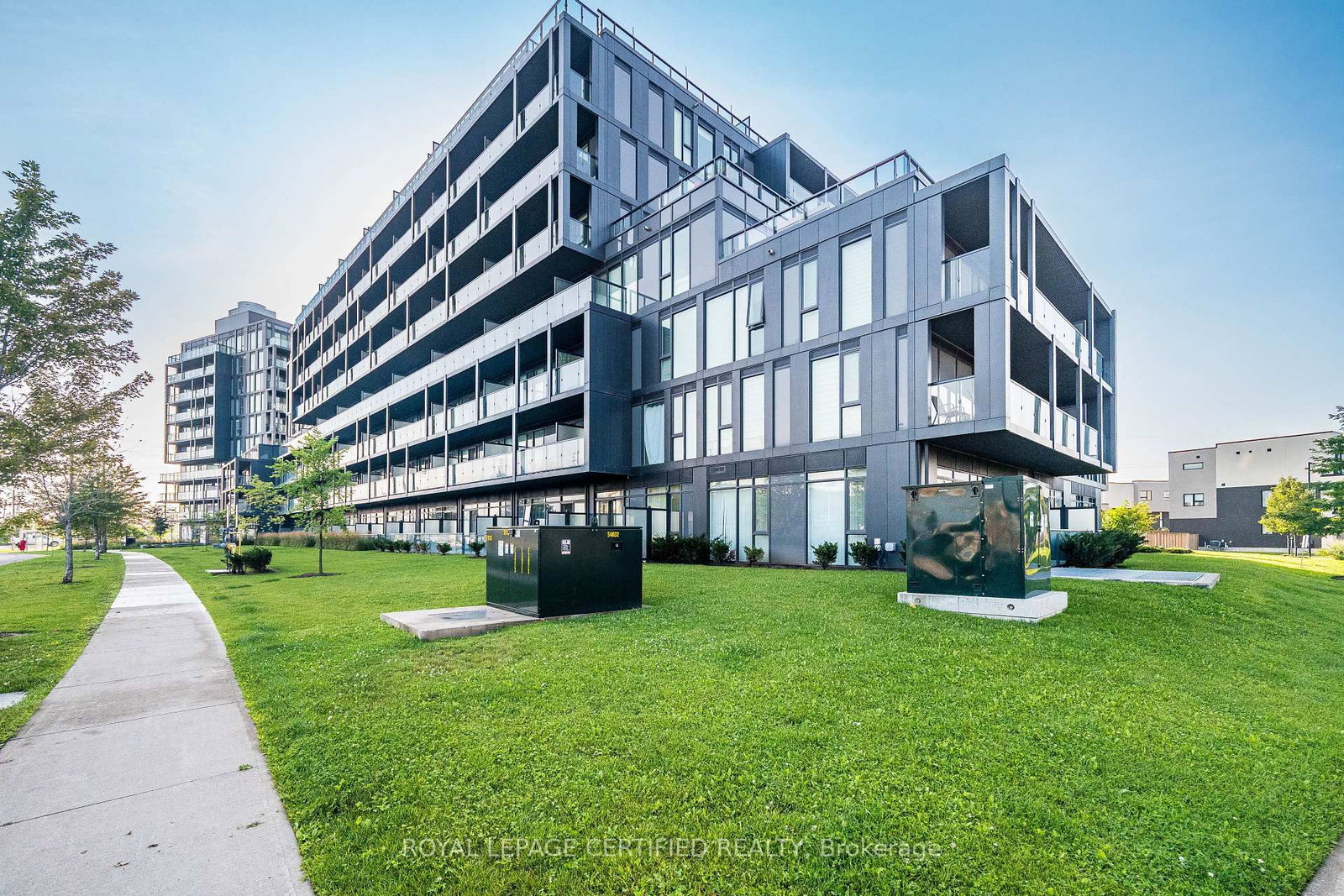 3210 Dakota Common • #A410 • Burlington, ON photo 1
