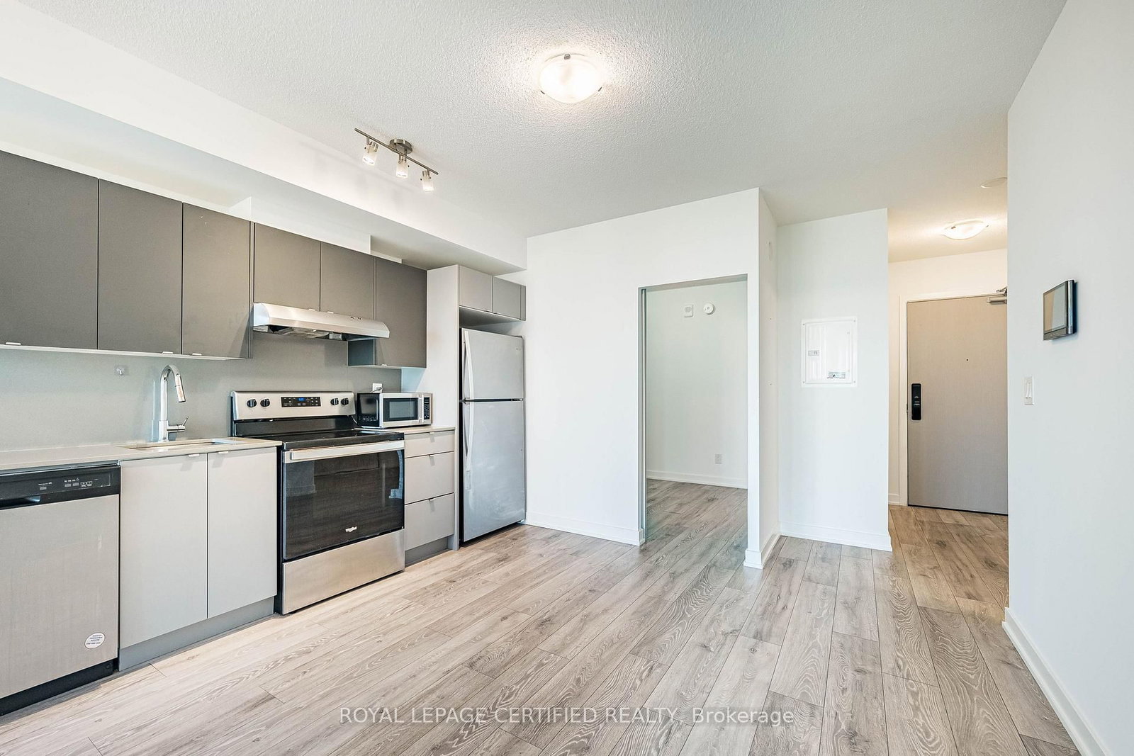 3210 Dakota Common • #A410 • Burlington, ON photo 15