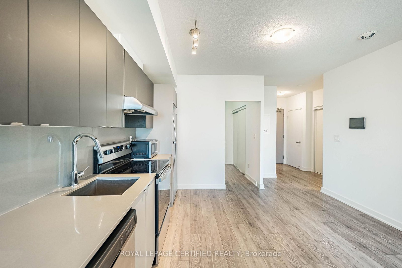 3210 Dakota Common • #A410 • Burlington, ON photo 17