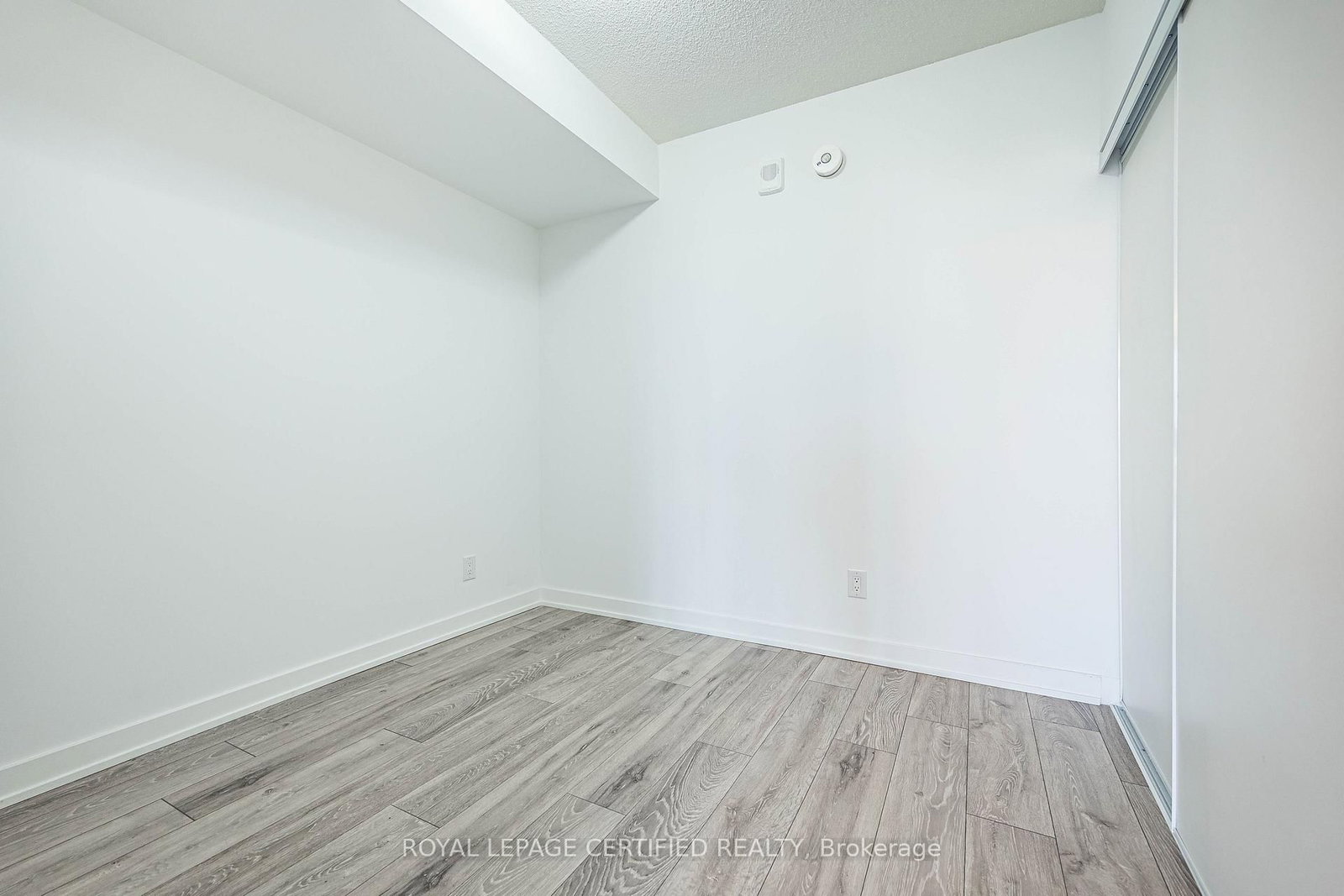 3210 Dakota Common • #A410 • Burlington, ON photo 19