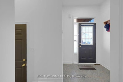 53 Silent Pond Crescent • Brampton, ON photo 4