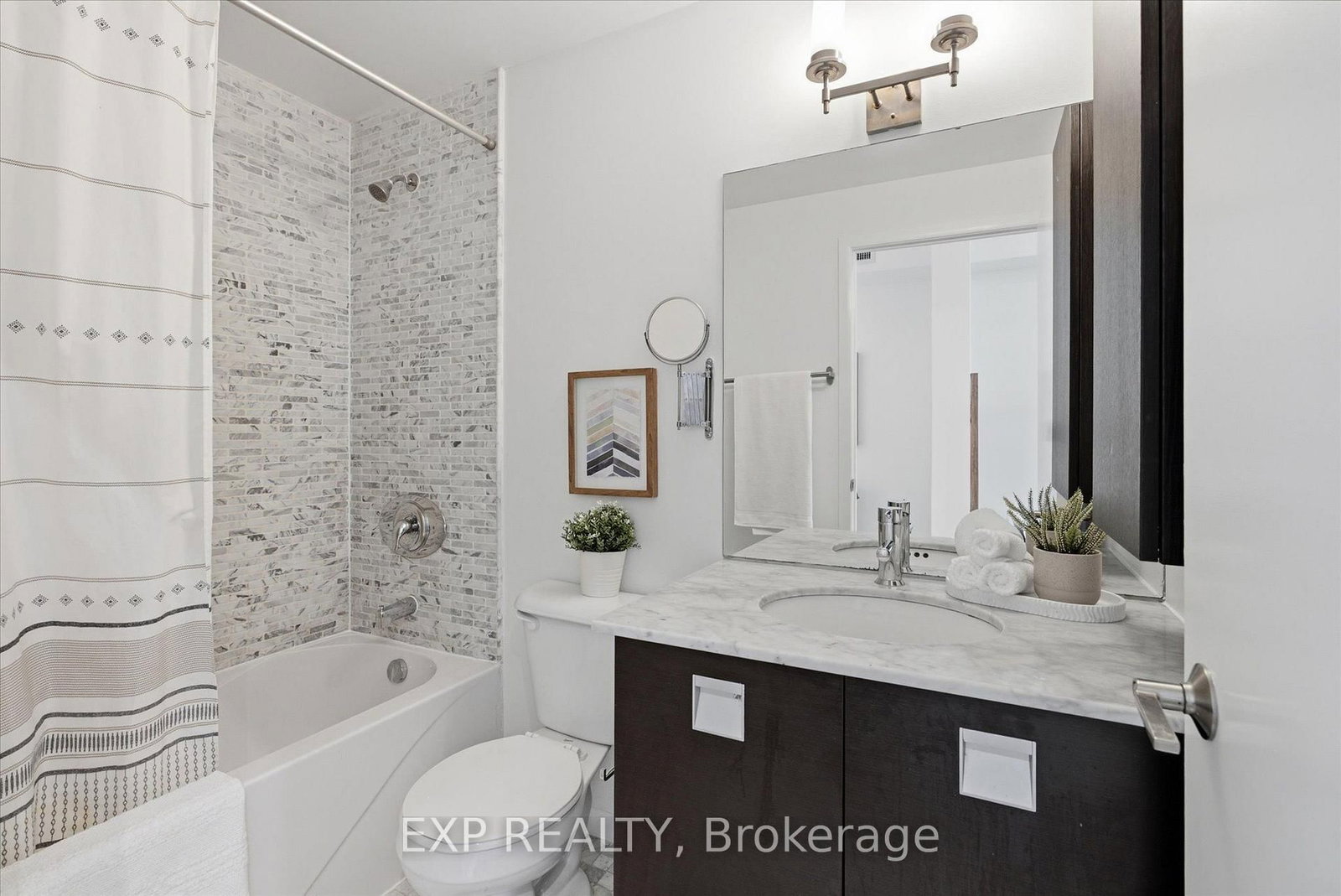 3391 Bloor Street W • #221 • Toronto, ON photo 28
