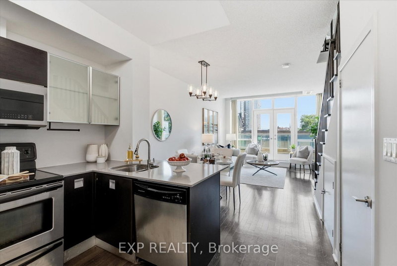 221 - 3391 Bloor Street W