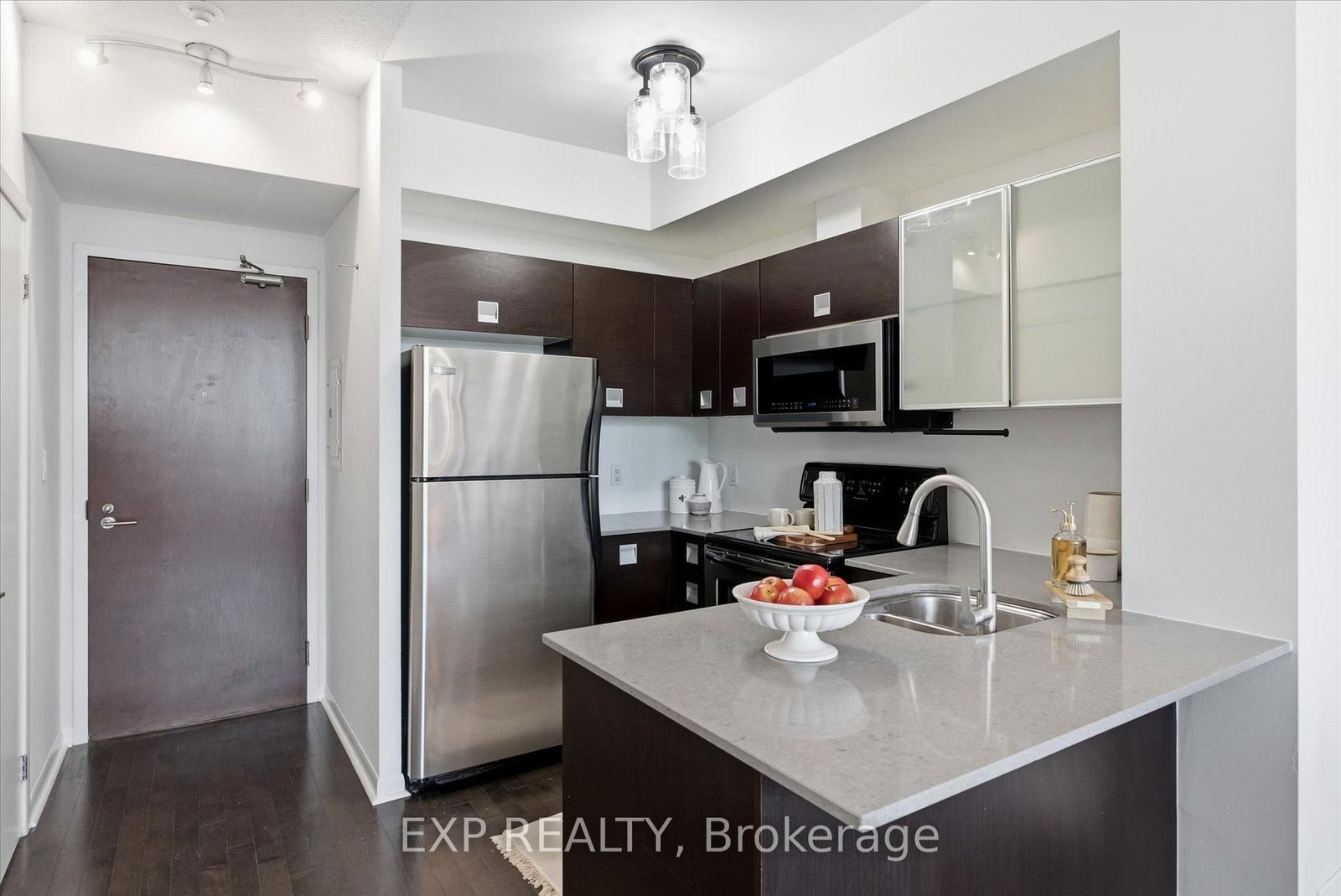 3391 Bloor Street W • #221 • Toronto, ON photo 6