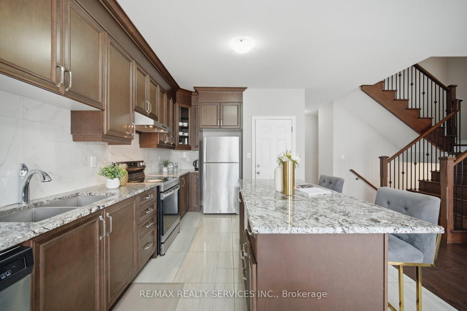 12 Enclave Trail • Brampton, ON photo 14