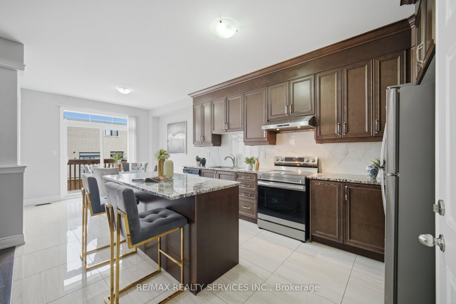 12 Enclave Trail • Brampton, ON photo 16