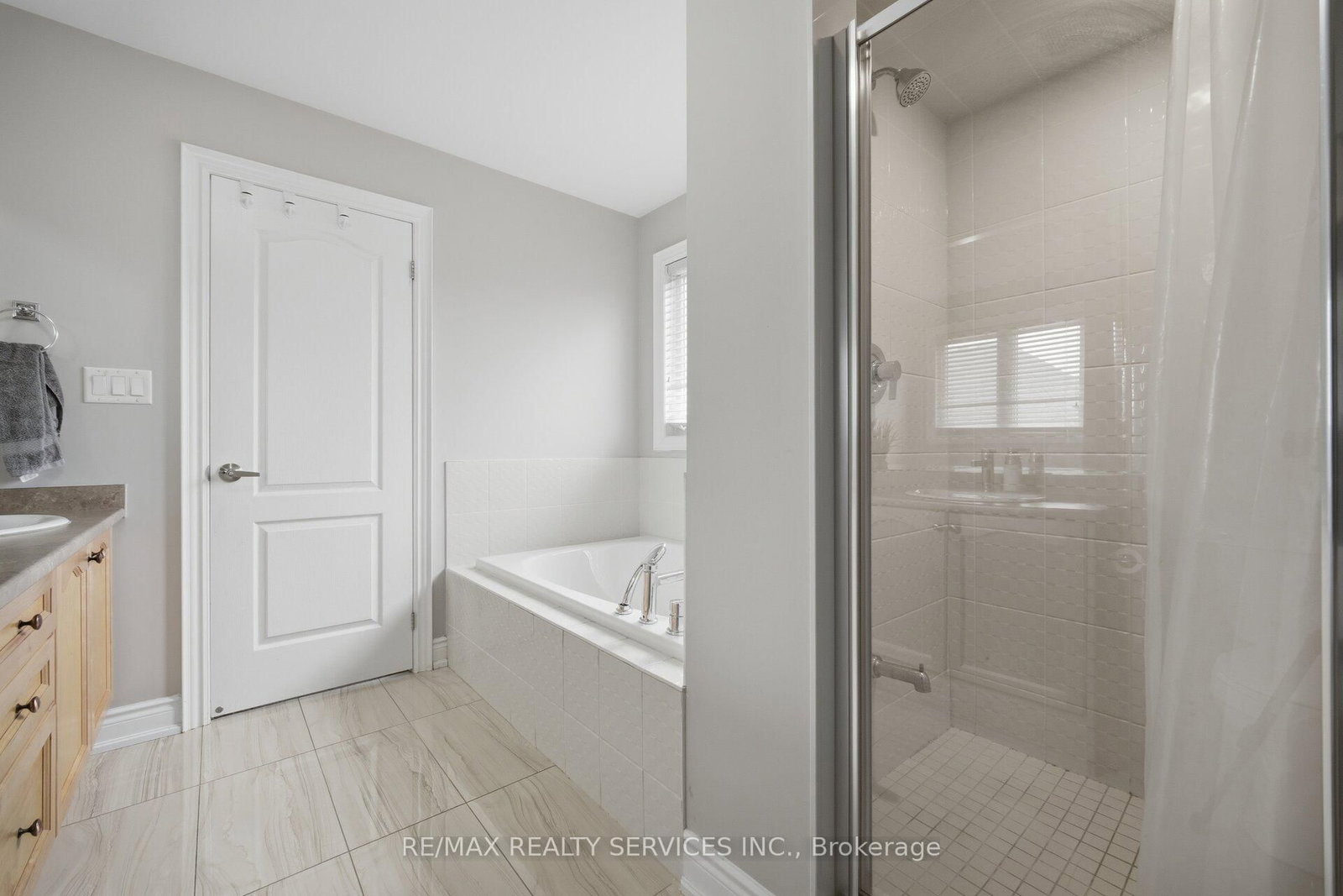 12 Enclave Trail • Brampton, ON photo 33