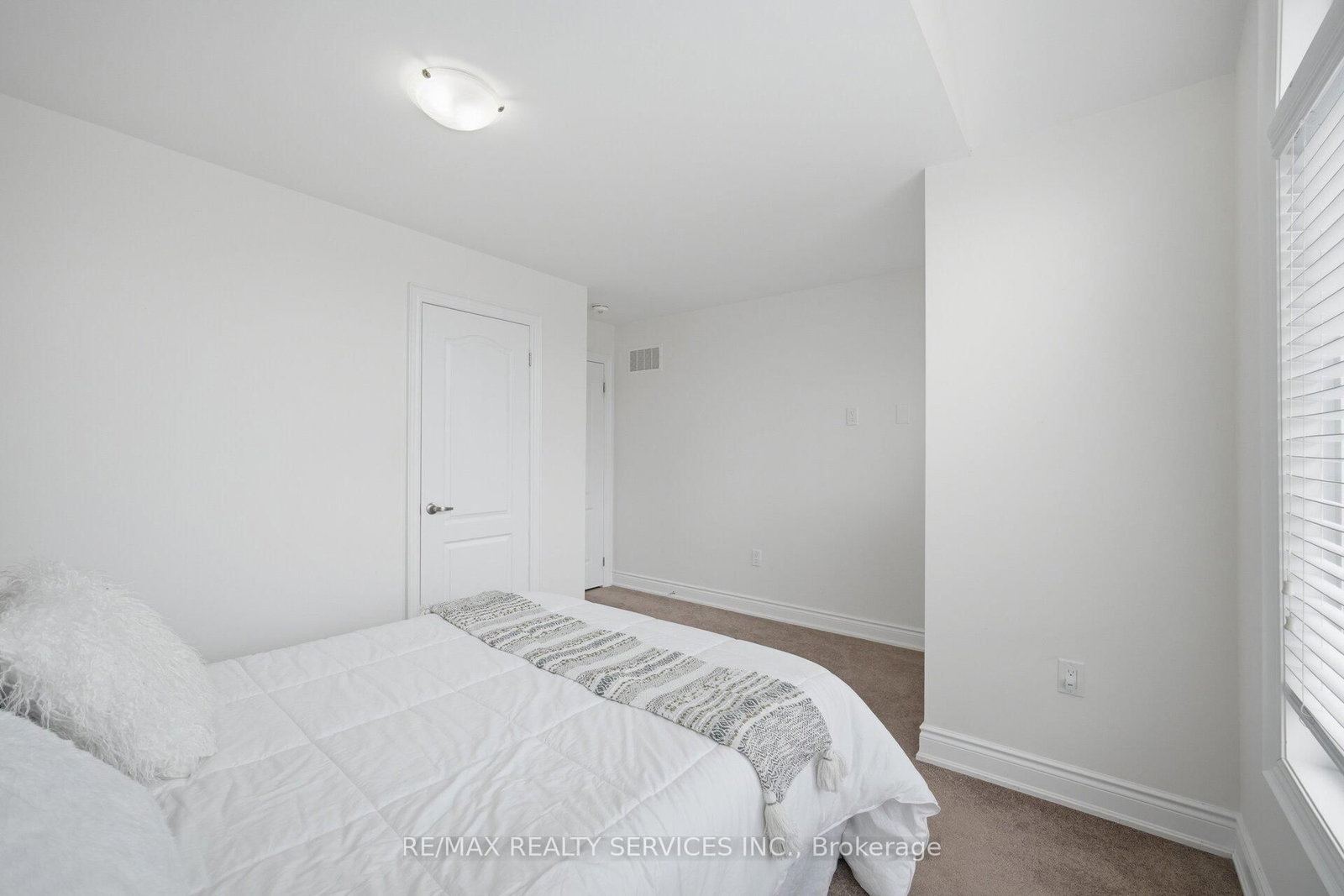 12 Enclave Trail • Brampton, ON photo 36