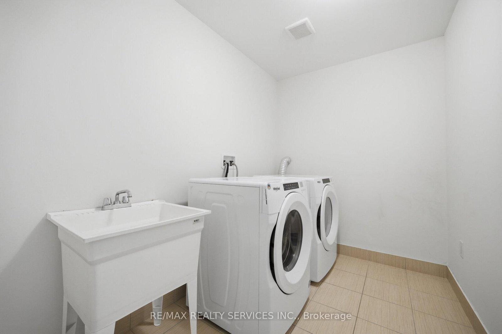 12 Enclave Trail • Brampton, ON photo 43