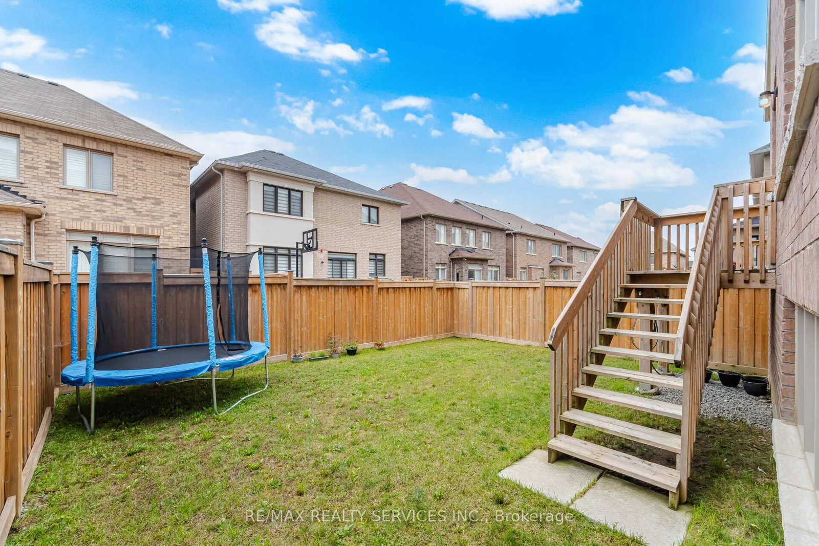 12 Enclave Trail • Brampton, ON photo 45
