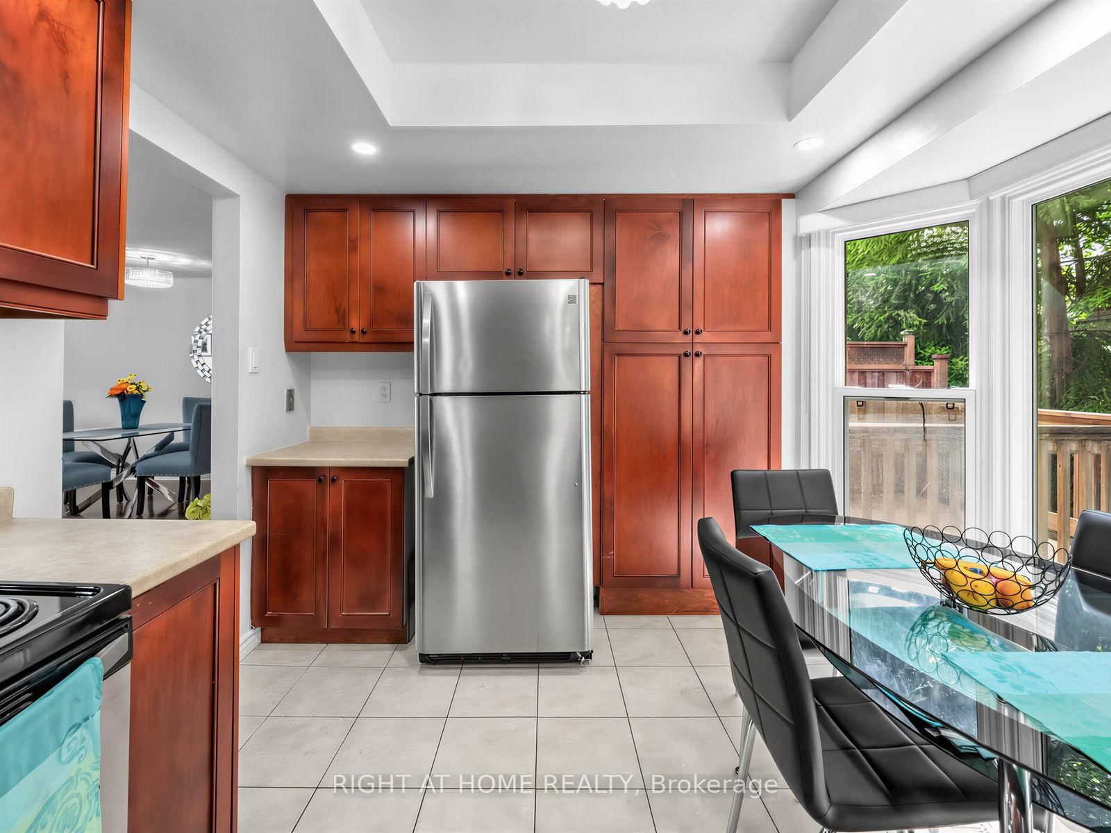 25 Tamarack Circle • #25 • Toronto, ON photo 10