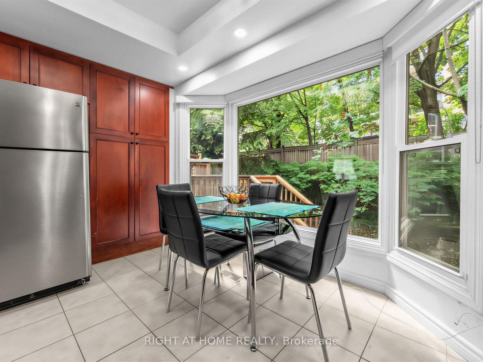 25 Tamarack Circle • #25 • Toronto, ON photo 14