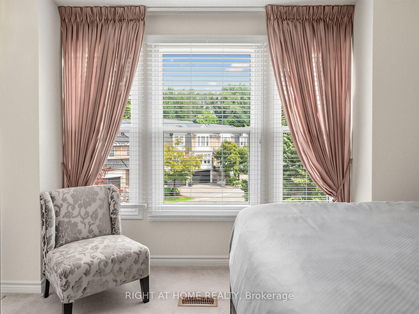 25 Tamarack Circle • #25 • Toronto, ON photo 21