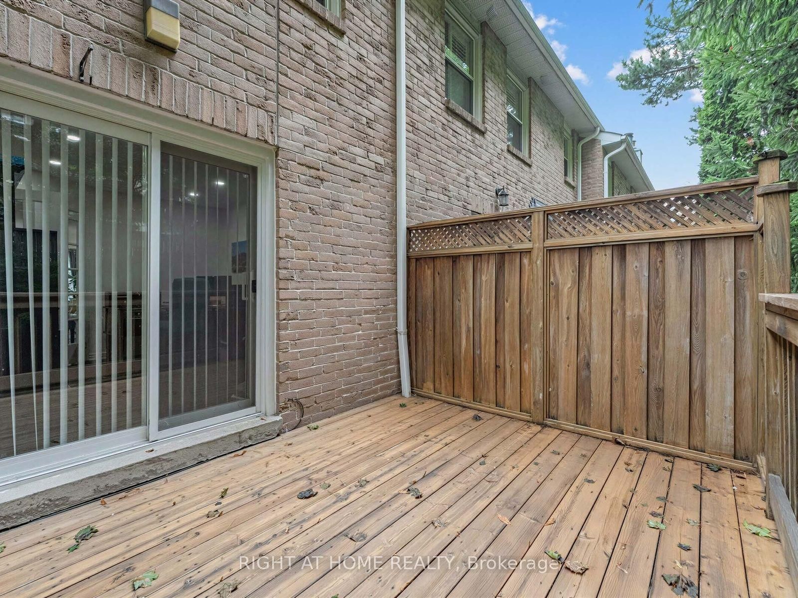 25 Tamarack Circle • #25 • Toronto, ON photo 30