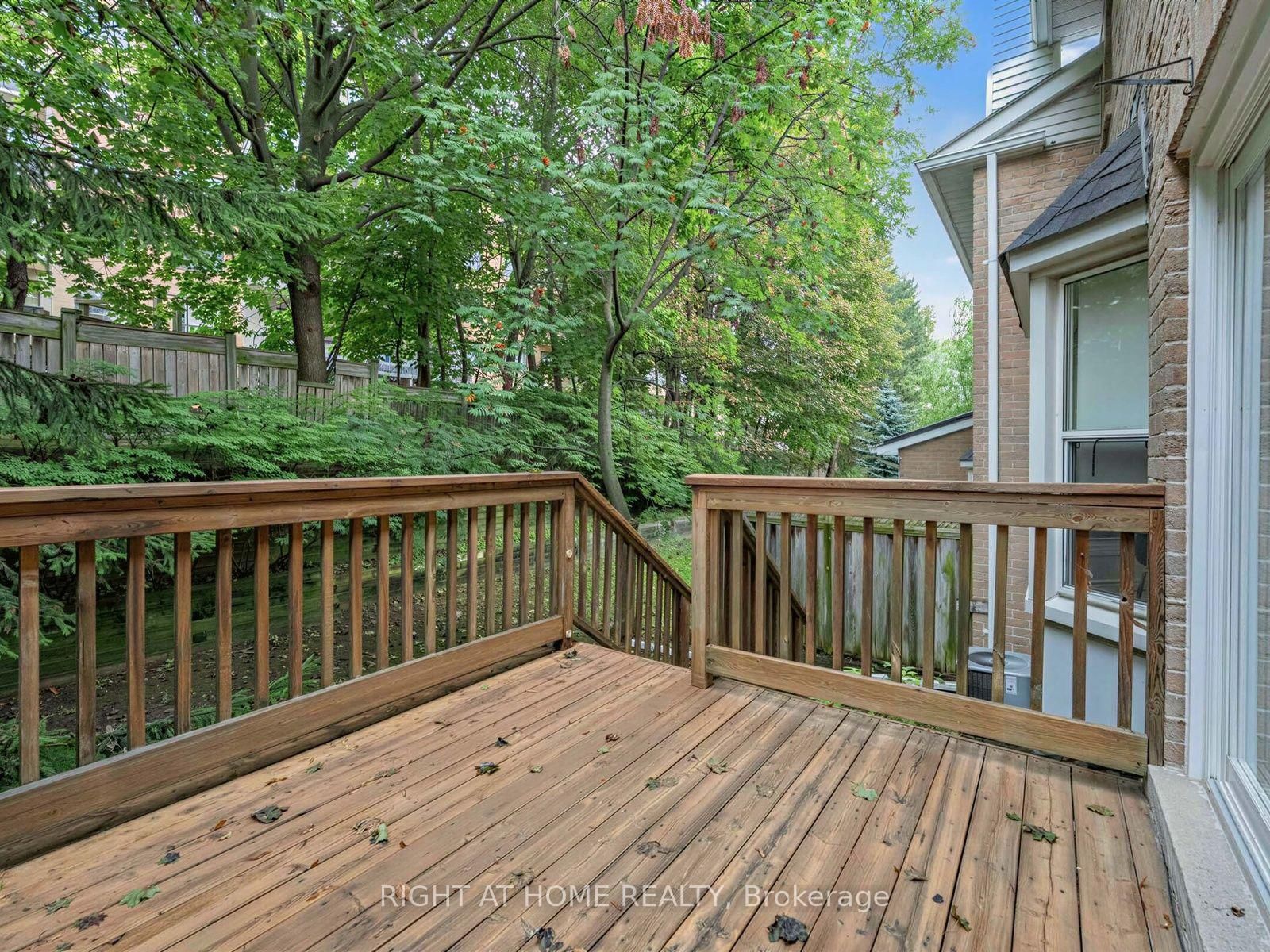 25 Tamarack Circle • #25 • Toronto, ON photo 31