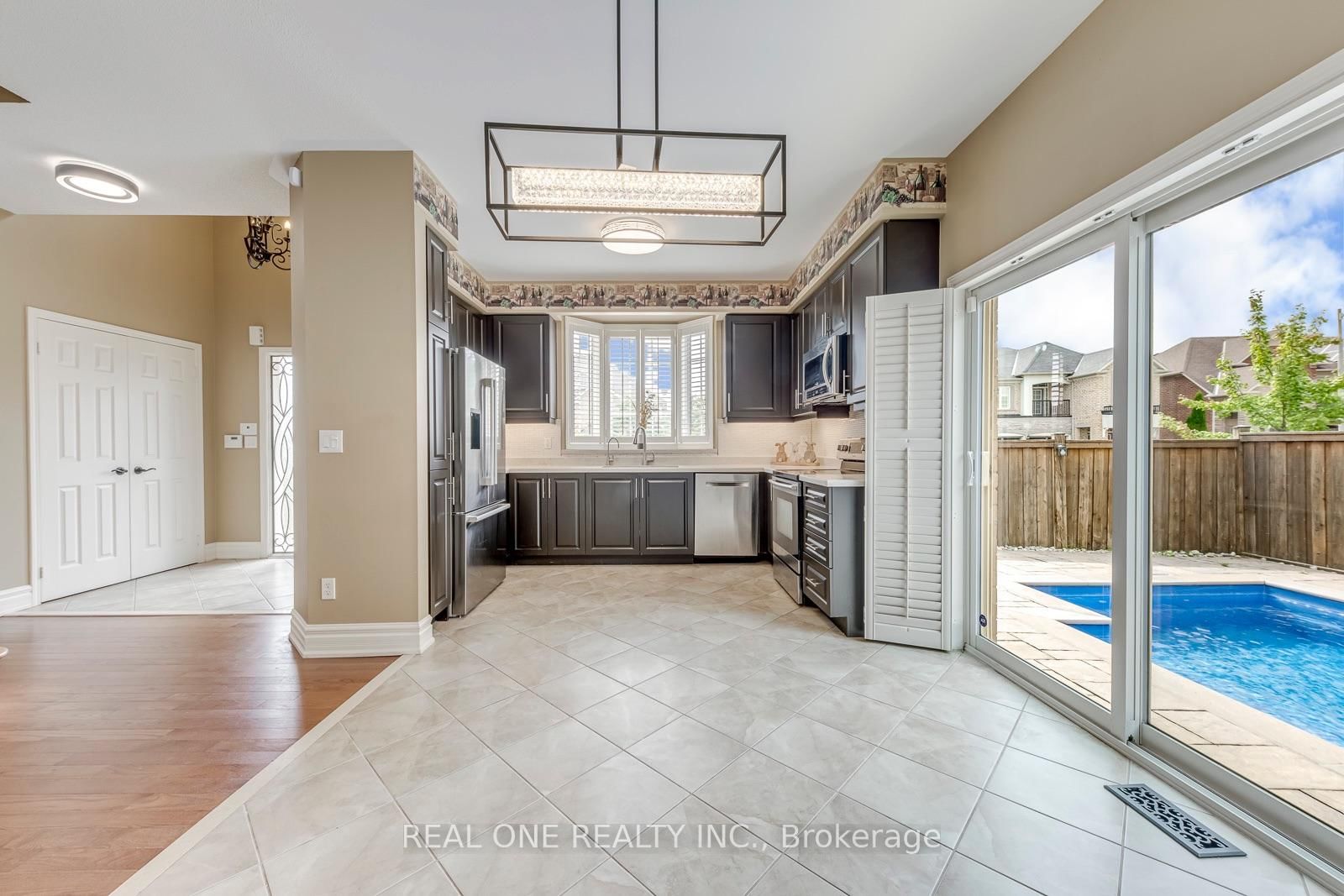 4201 Prudham Avenue • Burlington, ON photo 12