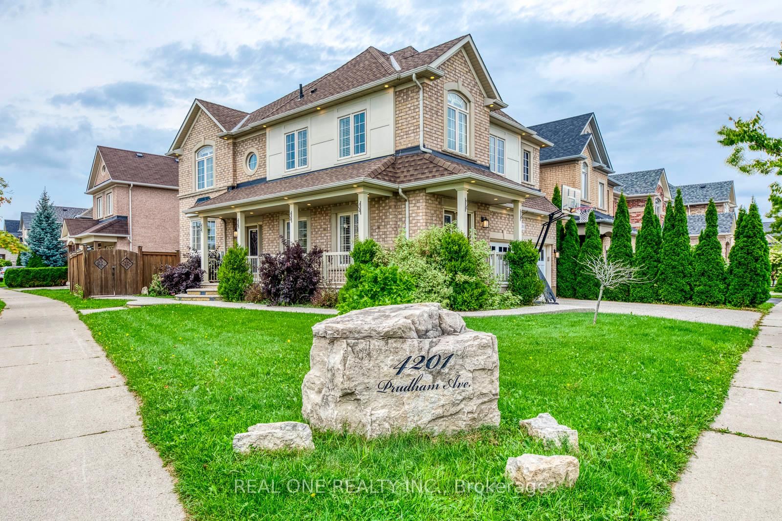 4201 Prudham Avenue • Burlington, ON photo 2