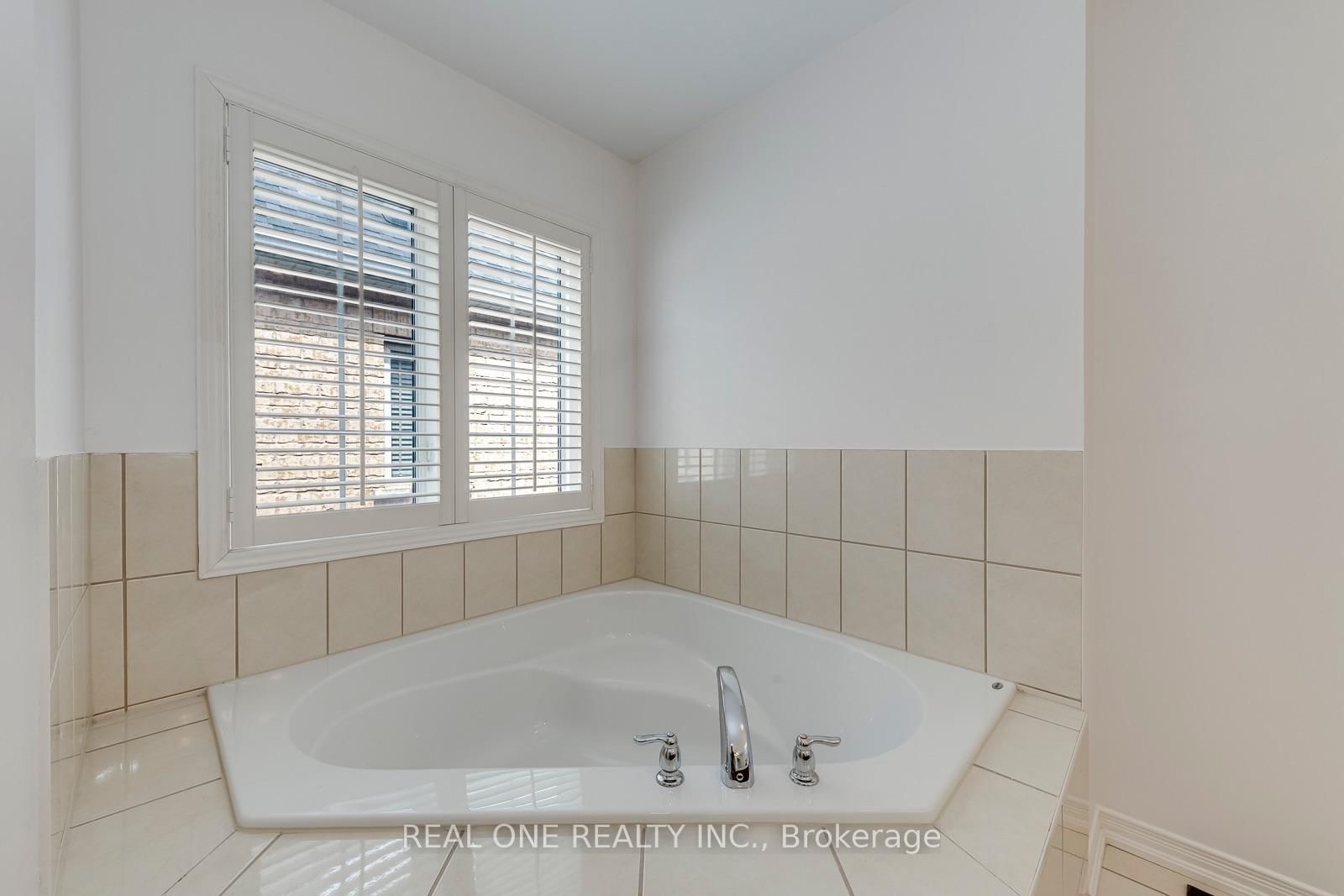 4201 Prudham Avenue • Burlington, ON photo 23