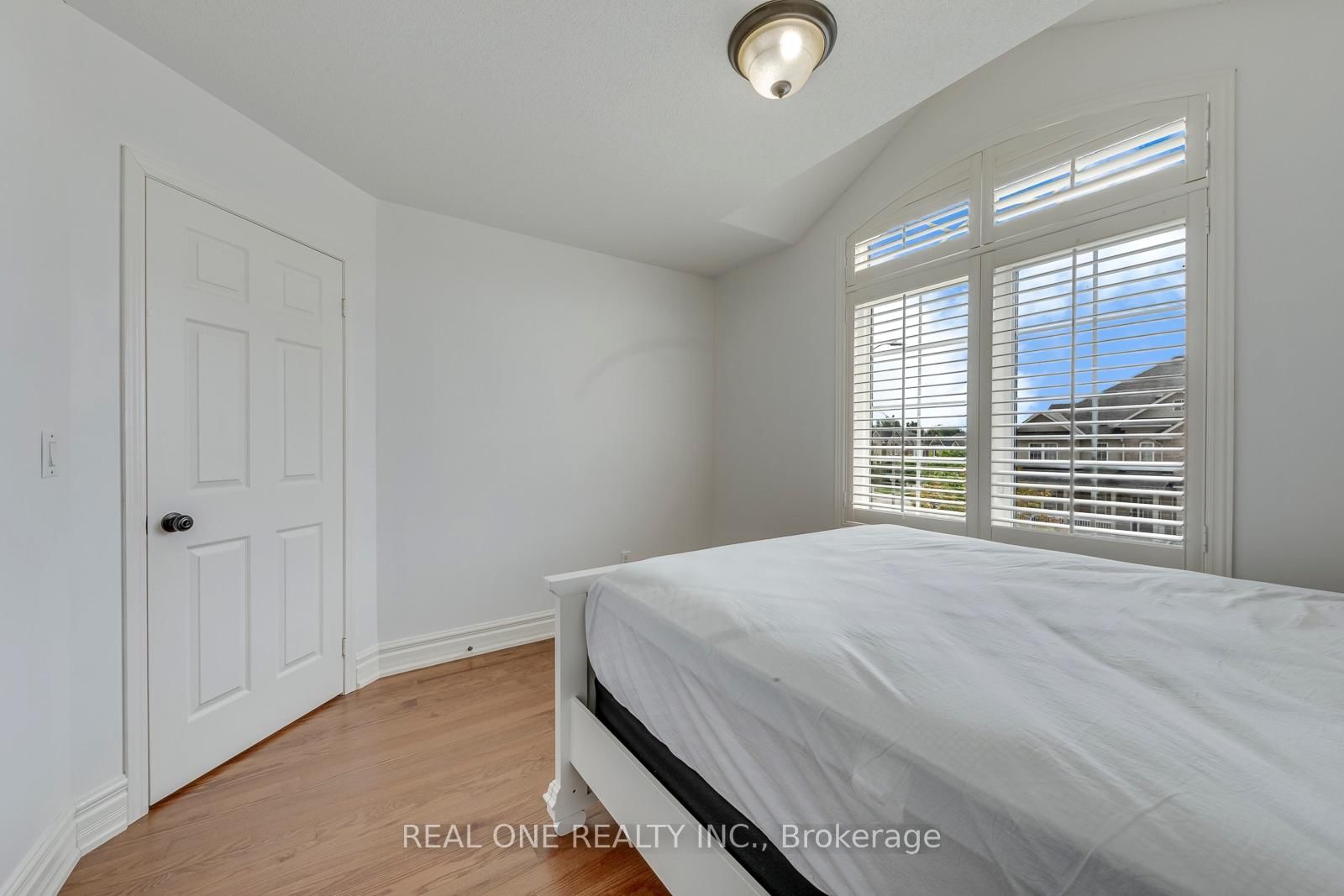 4201 Prudham Avenue • Burlington, ON photo 26