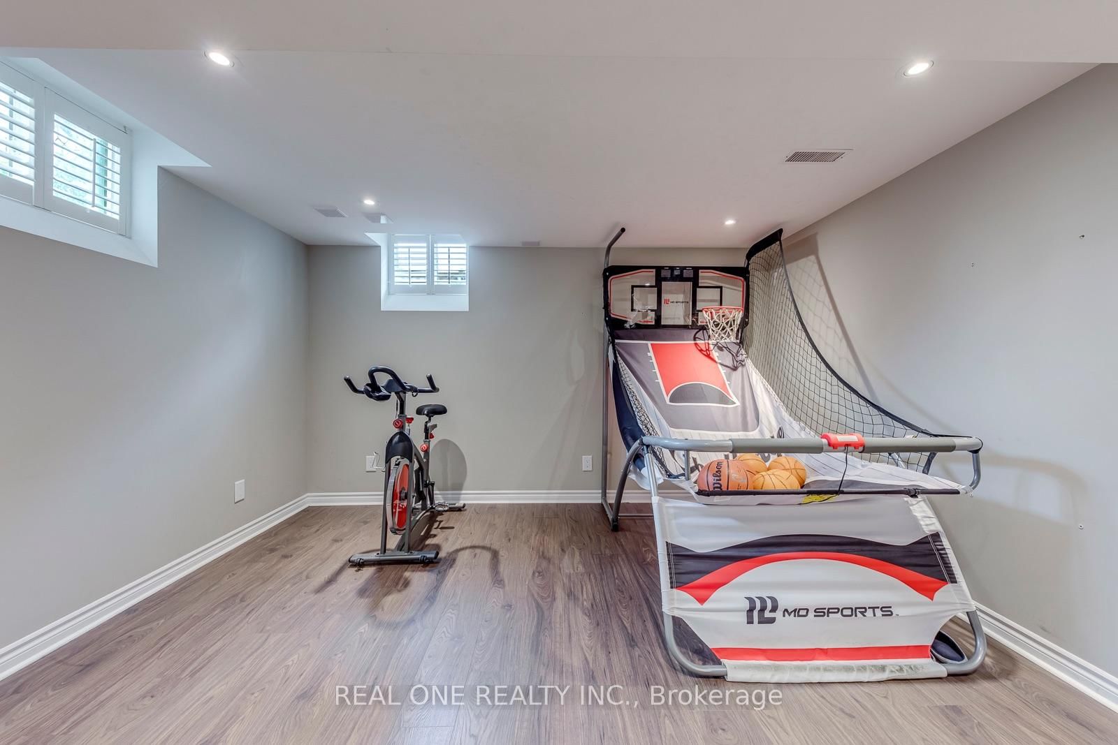 4201 Prudham Avenue • Burlington, ON photo 36