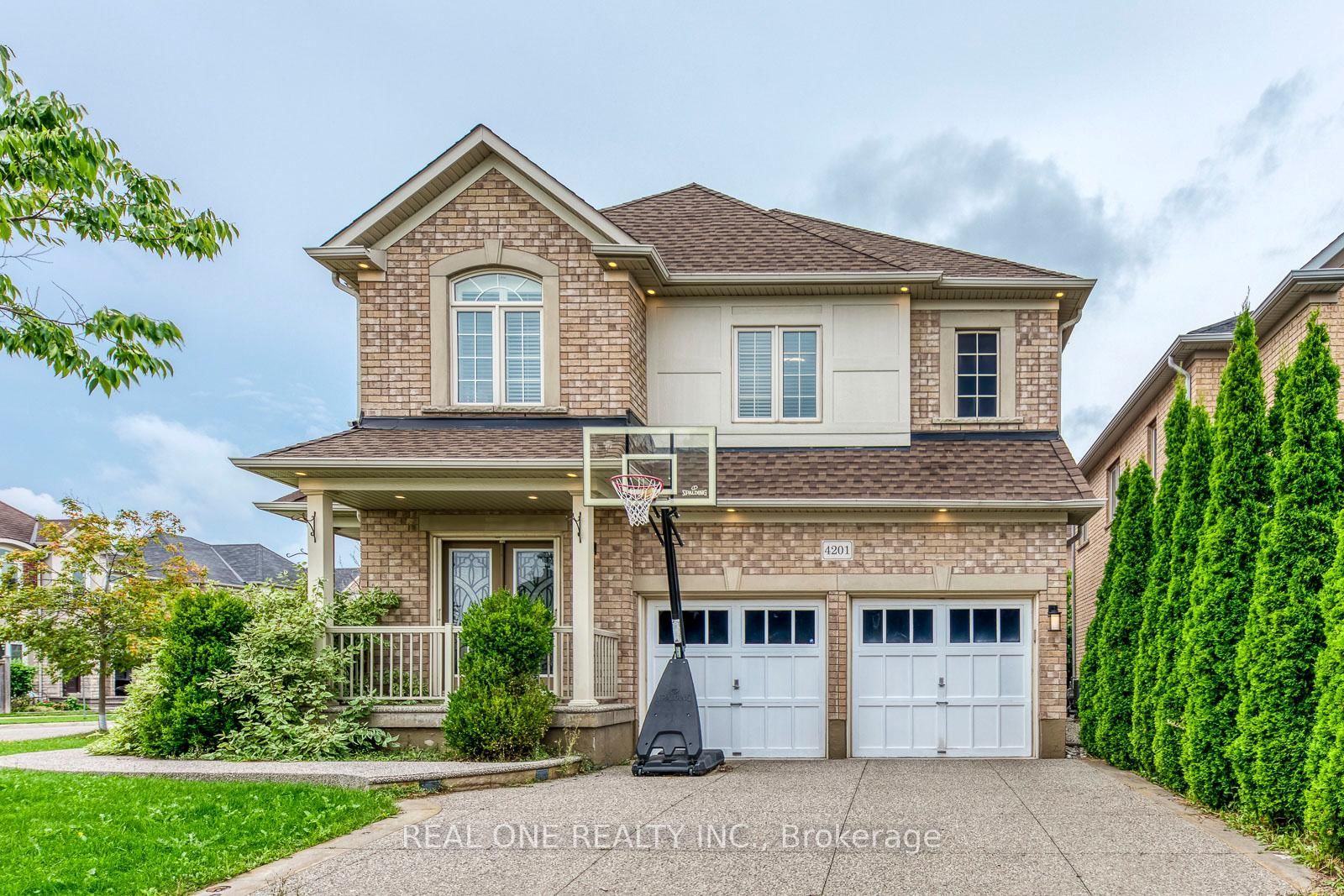 4201 Prudham Avenue • Burlington, ON photo 4