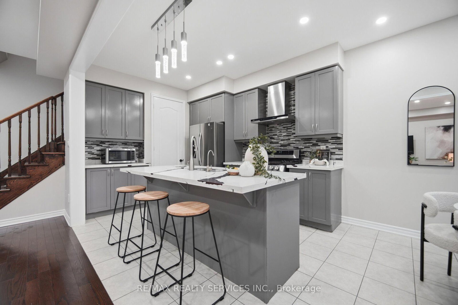 3 Fenchurch Drive • Brampton, ON photo 13