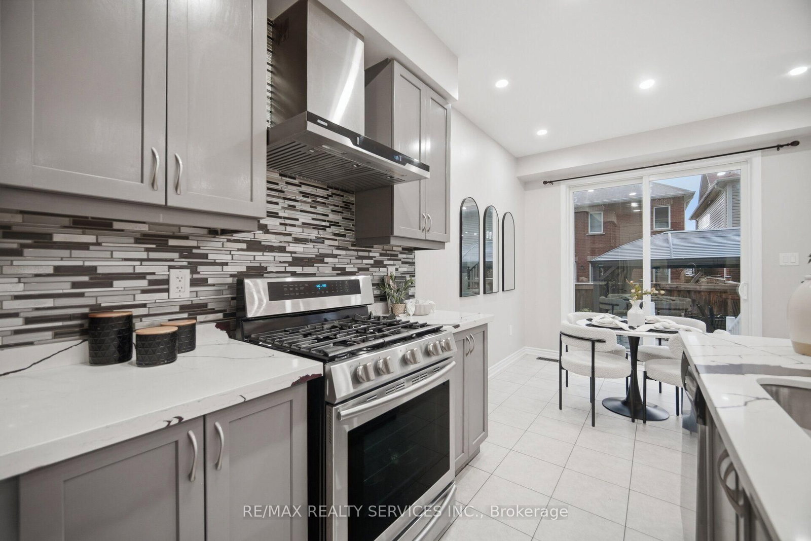 3 Fenchurch Drive • Brampton, ON photo 15