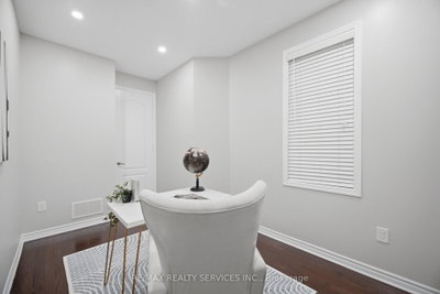 3 Fenchurch Drive • Brampton, ON photo 4