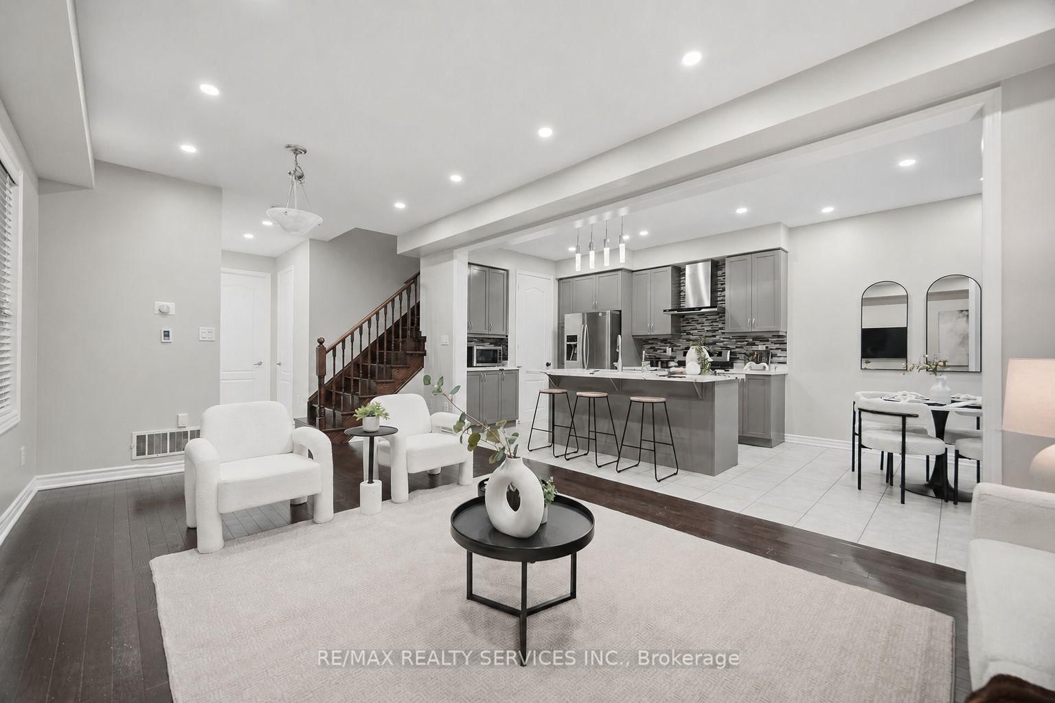 3 Fenchurch Drive • Brampton, ON photo 6