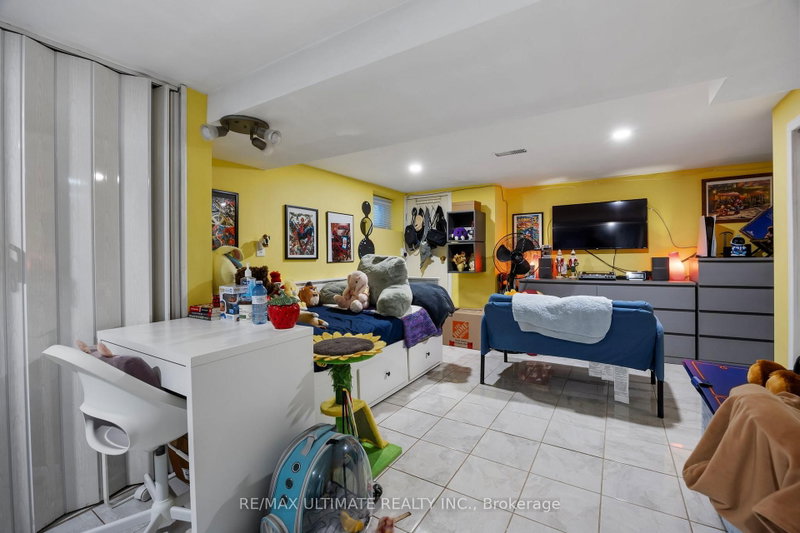 82 Beechwood Toronto,ON M6N 4T3 — Photo 18