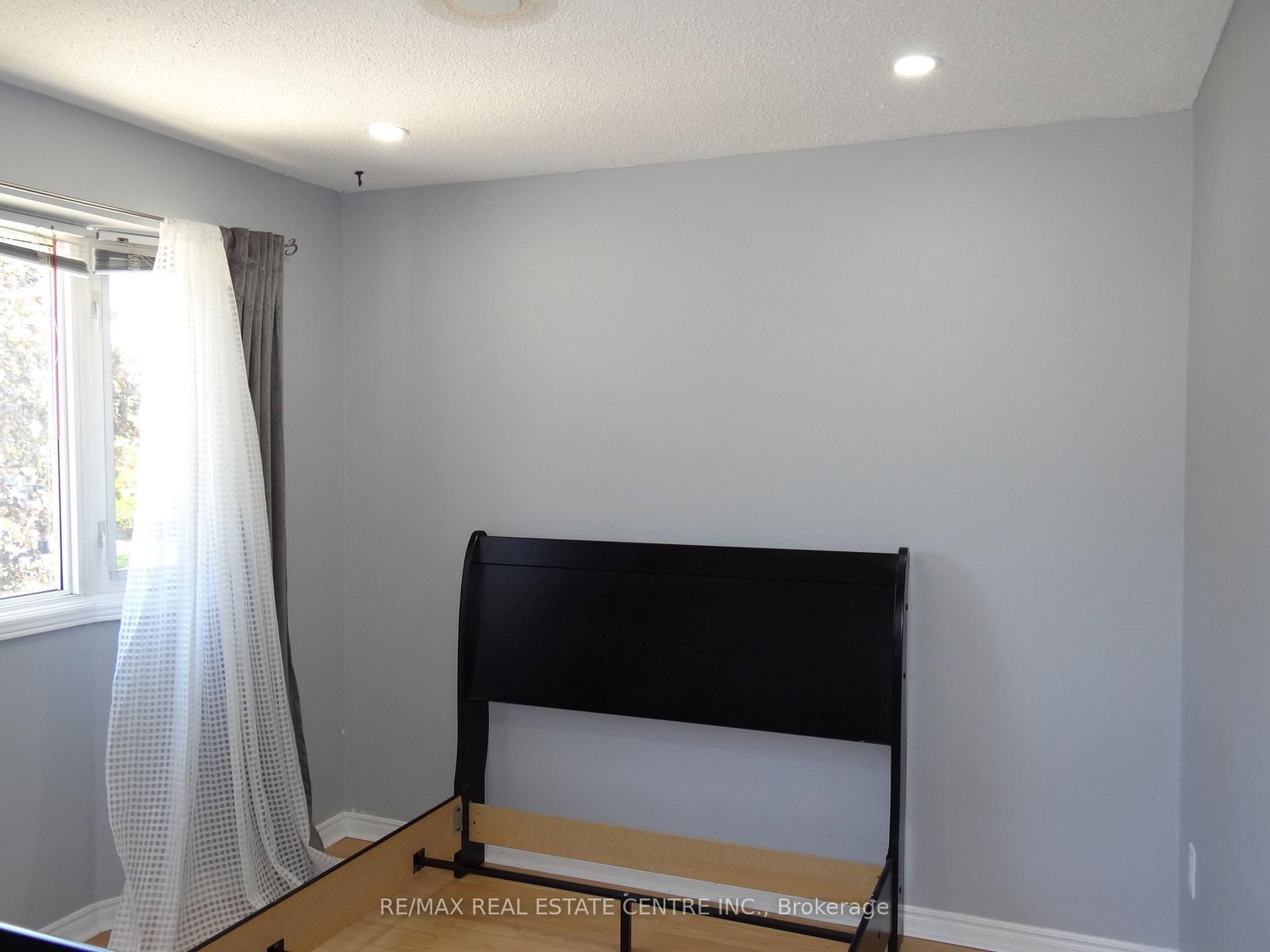 28 Rawling Crescent • Brampton, ON photo 17