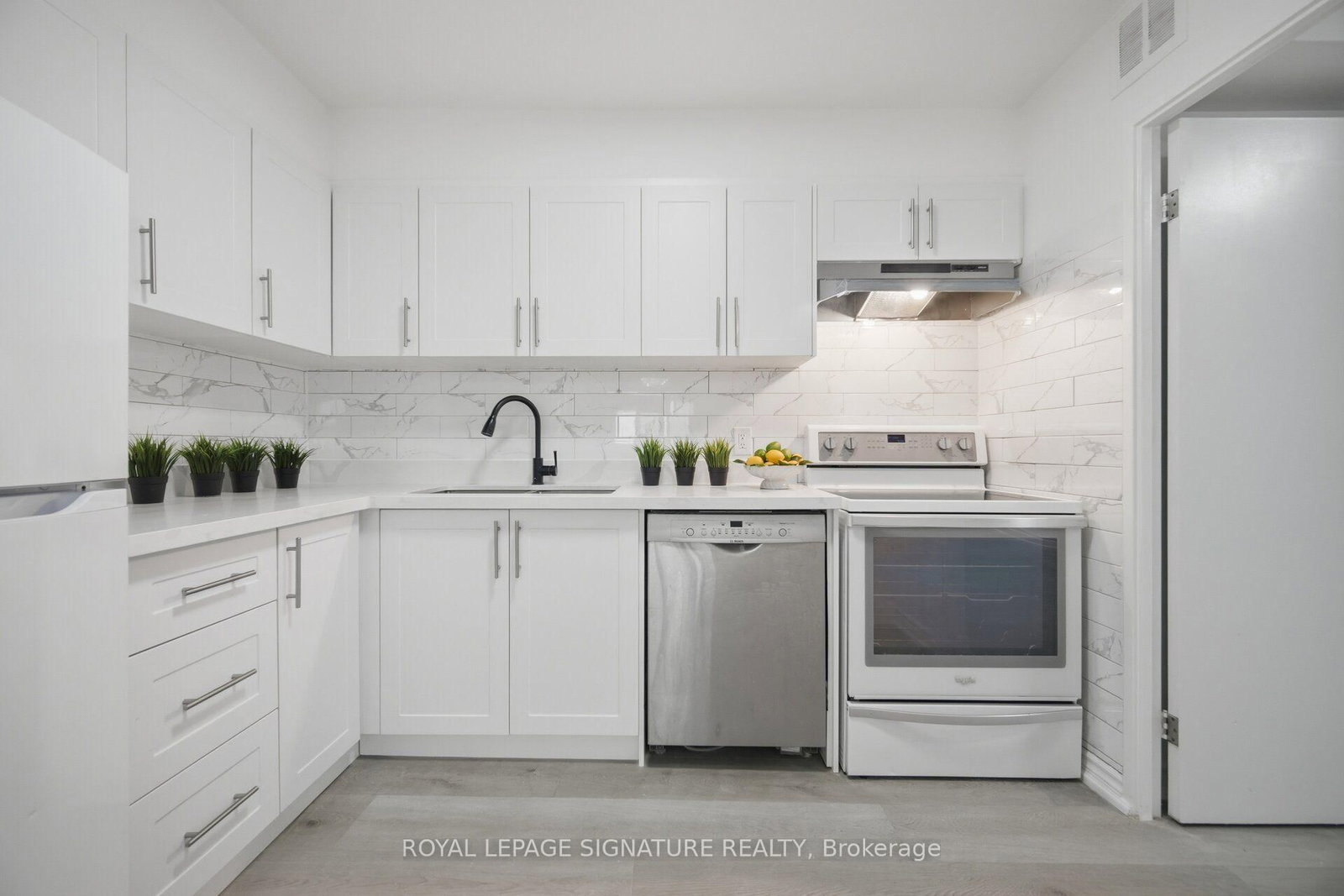 1580 Mississauga Valley Boulevard • #906 • Mississauga, ON photo 17