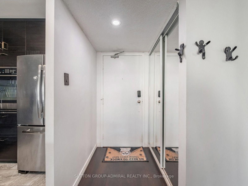 1811 - 10 Martha Eaton Way