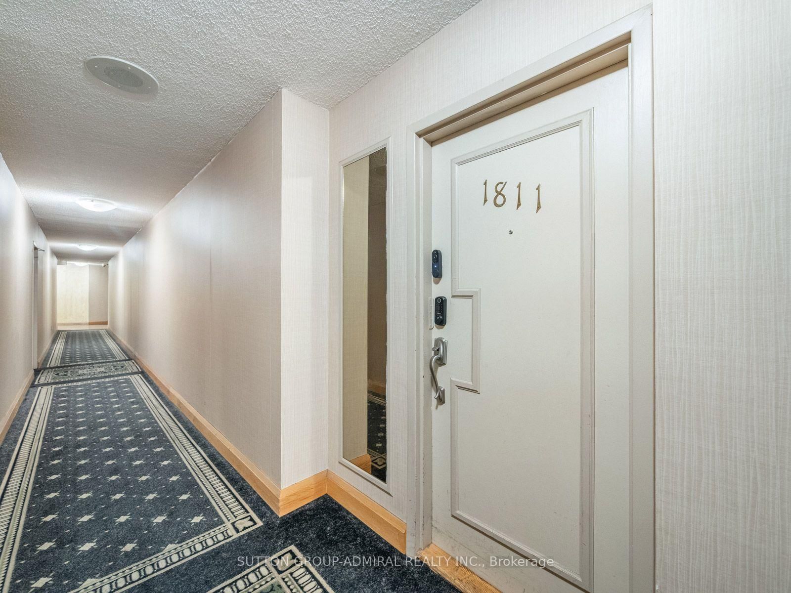 10 Martha Eaton Way • #1811 • Toronto, ON photo 38