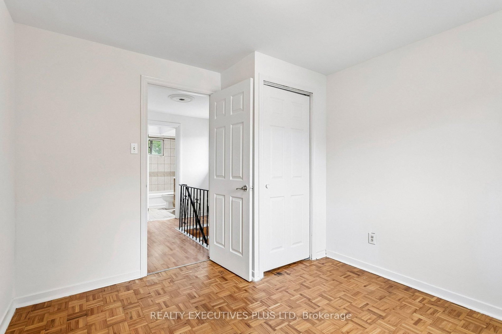 1037 Stainton Drive • Mississauga, ON photo 22