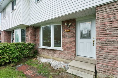 1037 Stainton Drive • Mississauga, ON photo 3