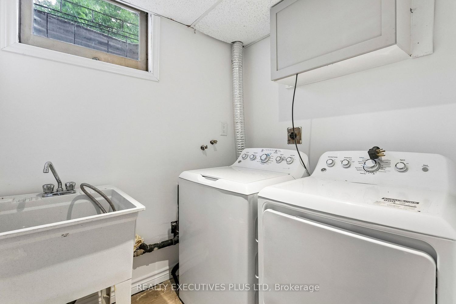 1037 Stainton Drive • Mississauga, ON photo 38
