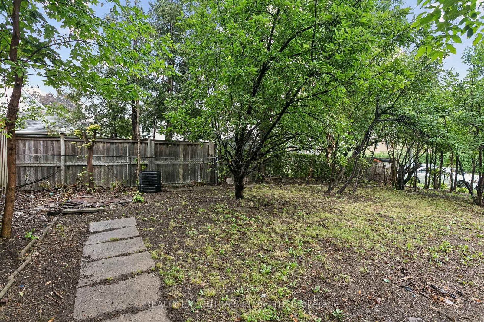 1037 Stainton Drive • Mississauga, ON photo 43