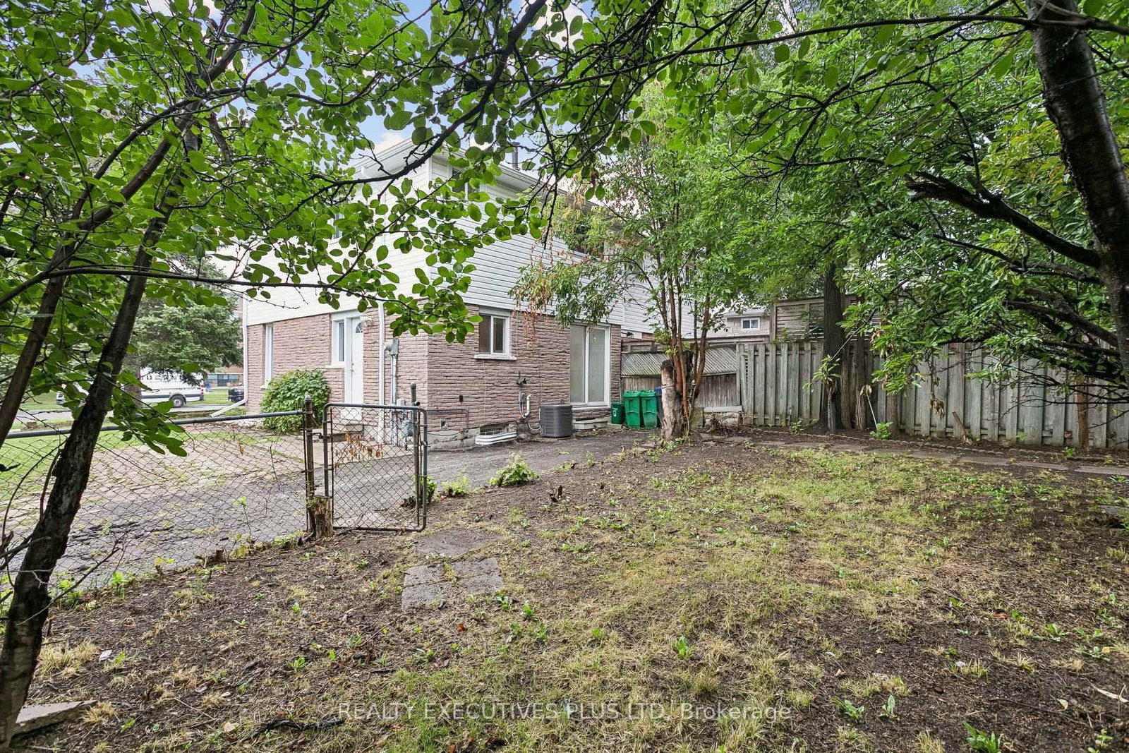 1037 Stainton Drive • Mississauga, ON photo 45