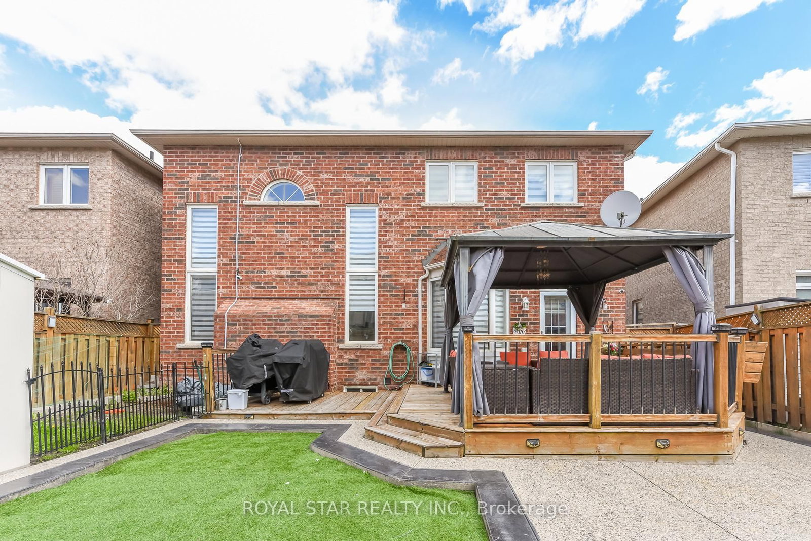 38 Robitaille Drive • Brampton, ON photo 4