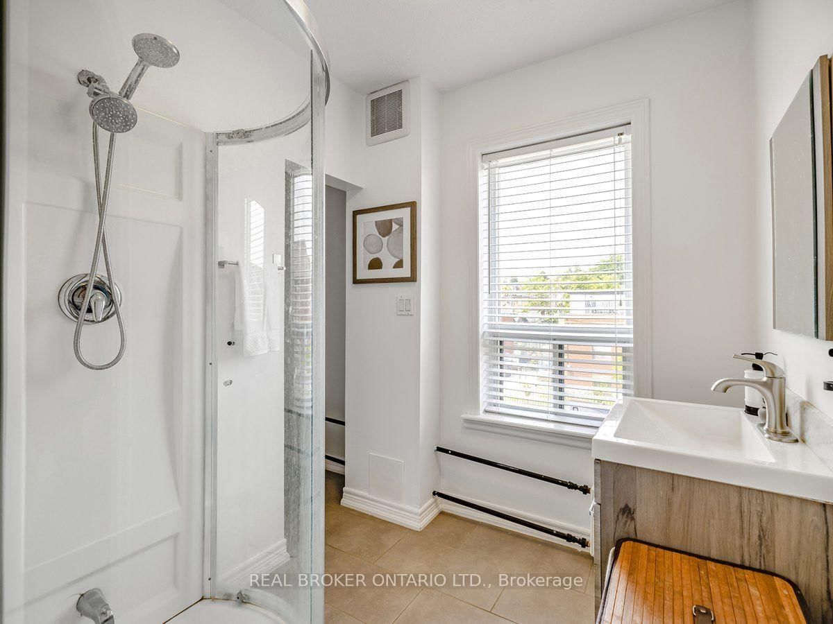 1438A Dufferin Street • Toronto, ON photo 30