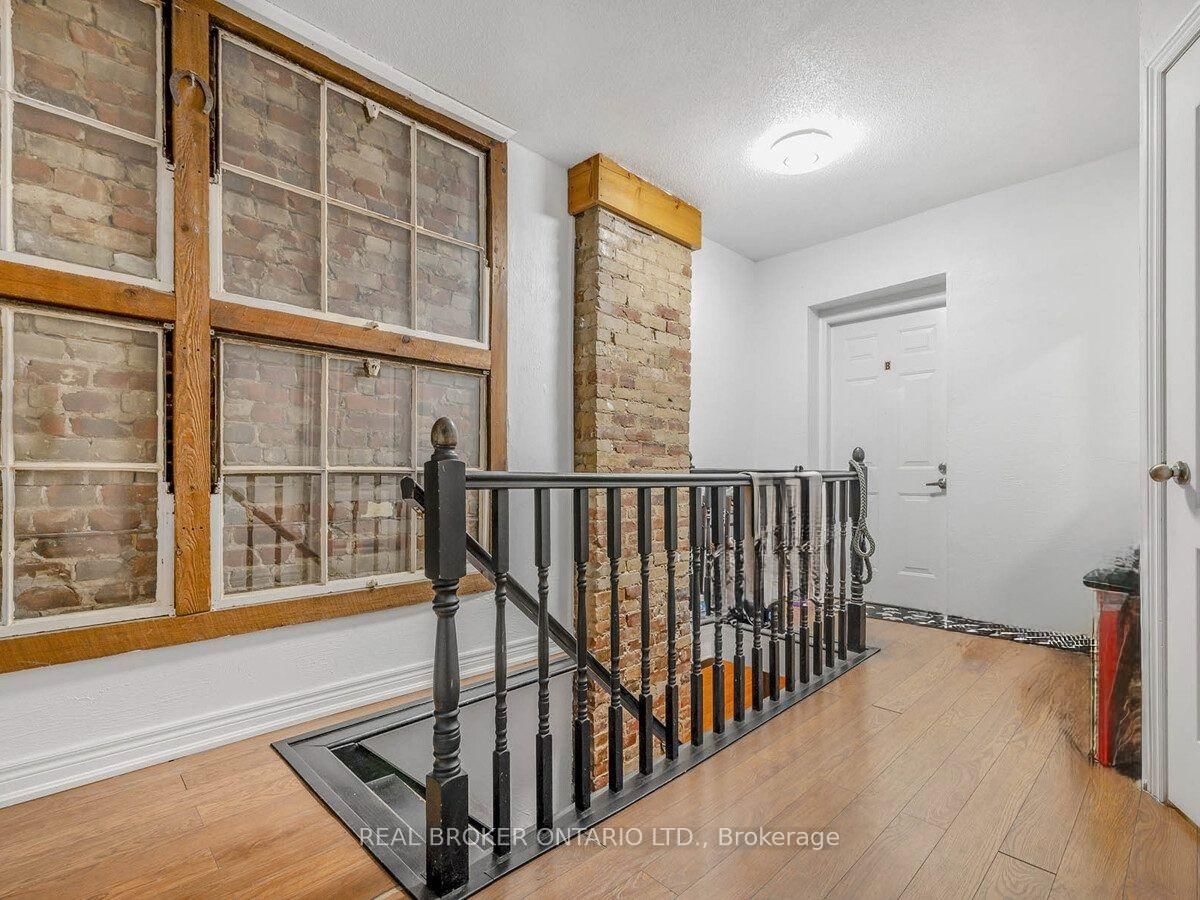 1438A Dufferin Street • Toronto, ON photo 33