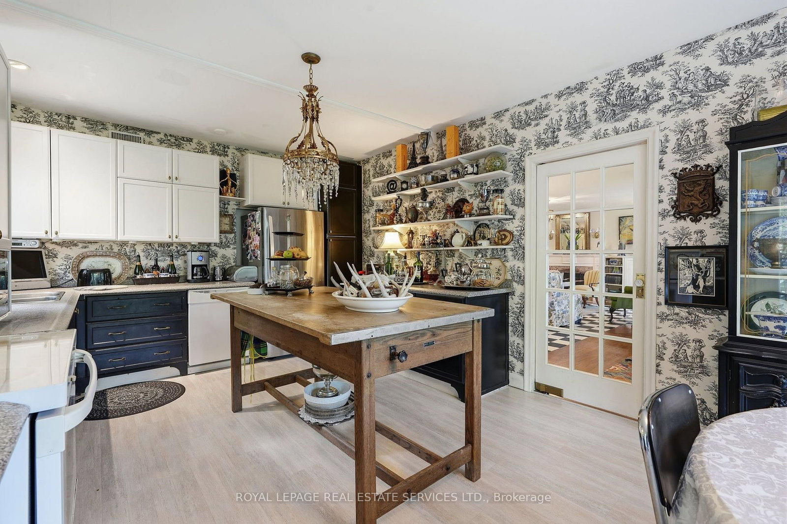 344 Maple Avenue • Oakville, ON photo 10