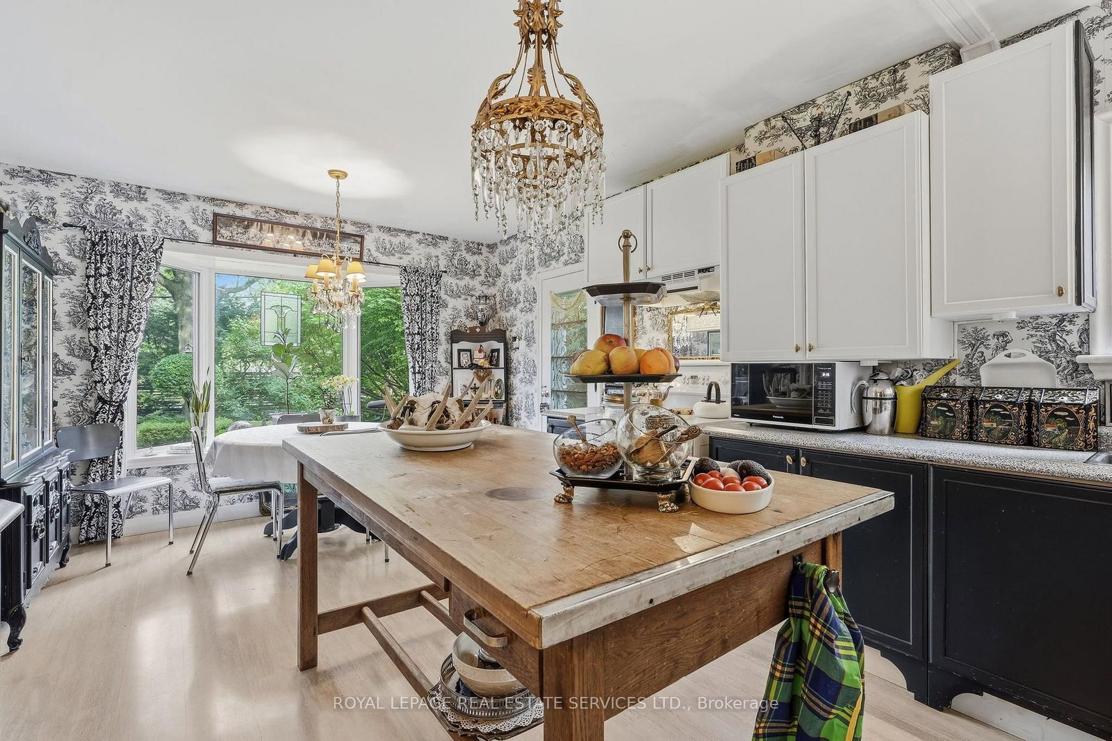 344 Maple Avenue • Oakville, ON photo 6