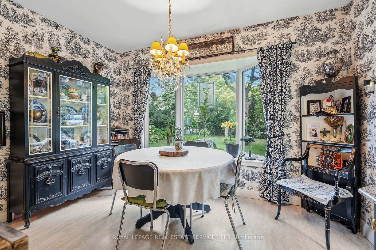 344 Maple Avenue • Oakville, ON photo 9