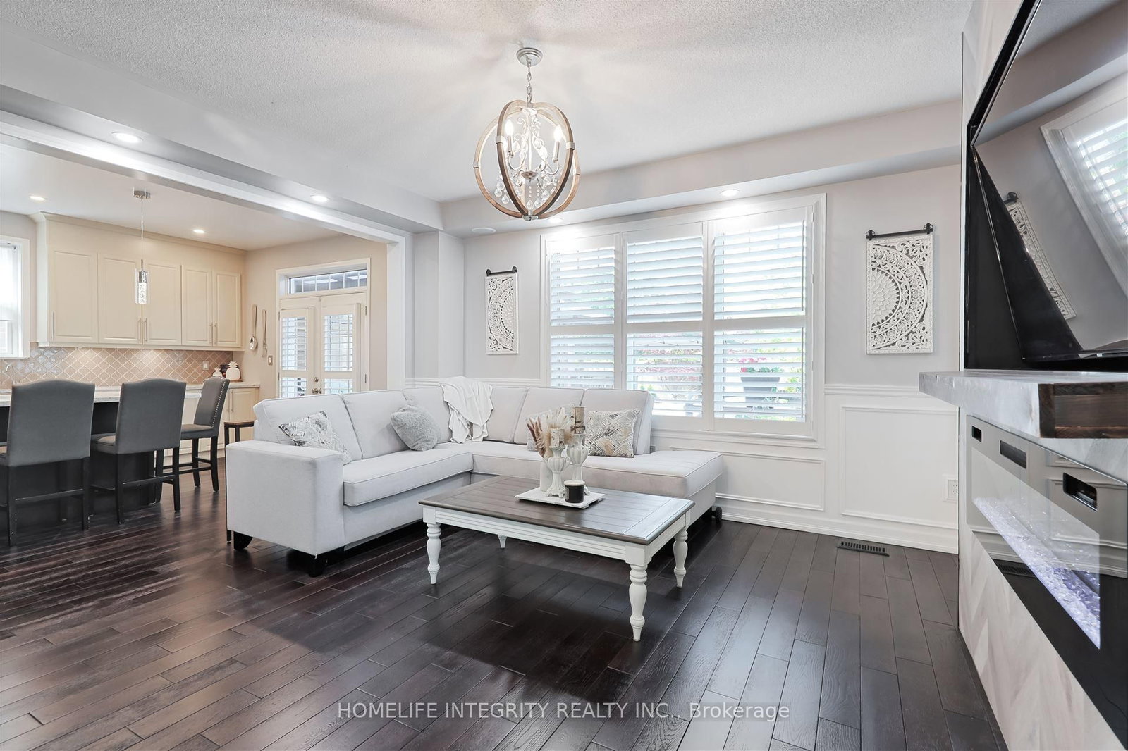 33 Klemscott Road • Brampton, ON photo 5